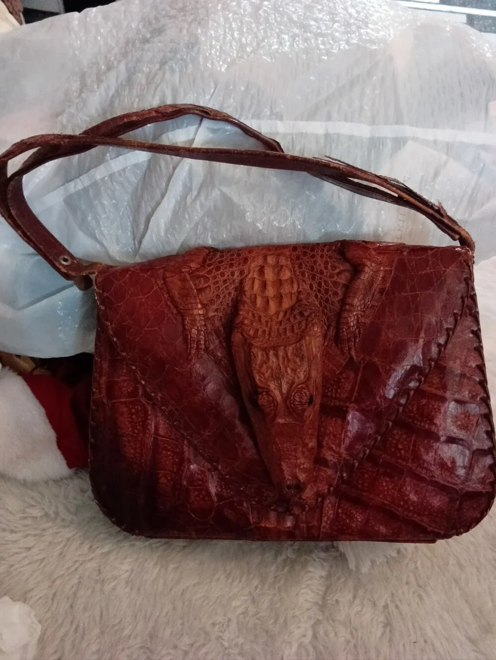 Vtg. Genuine Taxidermy Alligator-Embossed Boho Leather Shoulder Bag - Picture 10 of 10